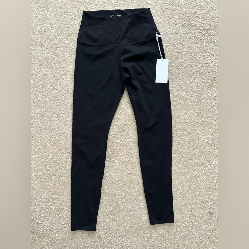 NWT tavi high waisted black leggings large
